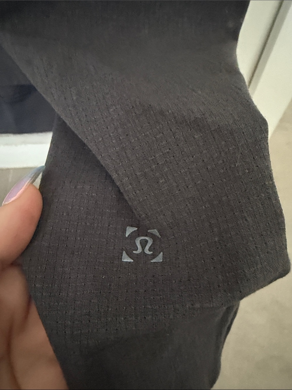 lululemon athletica Men's Performance Jacket in Charcoal Gray - Picture 2 of 3